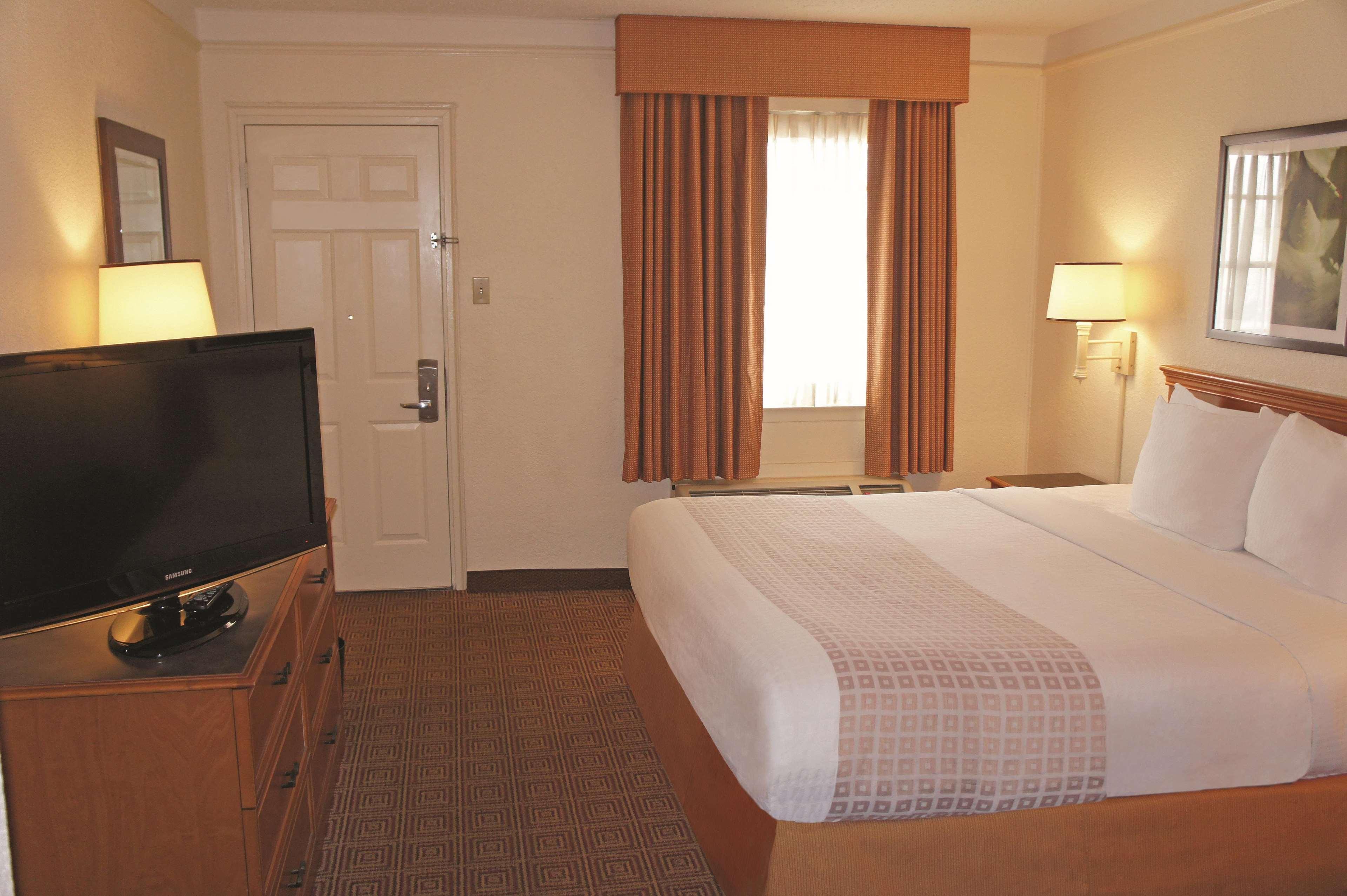 Baymont By Wyndham San Antonio South Park Hotel Ngoại thất bức ảnh